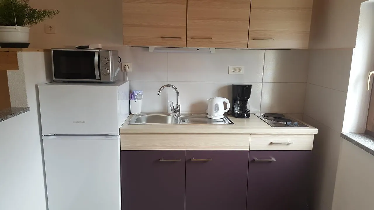 Nana Marusa Home